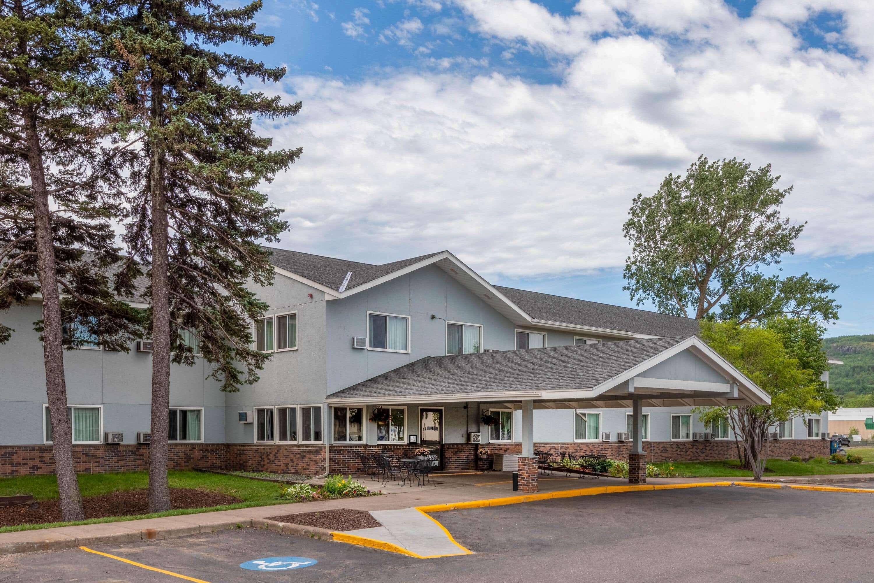 Hotel Super 8 By Wyndham Duluth Exterior foto
