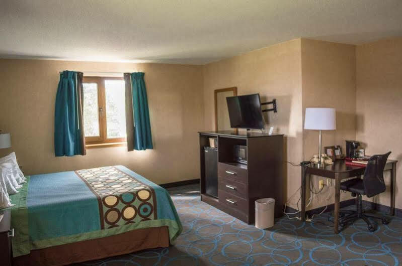 Hotel Super 8 By Wyndham Duluth Exterior foto